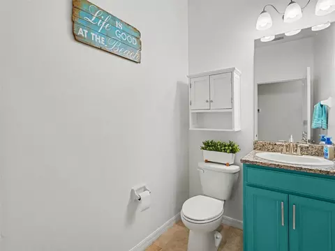 Bath - 6466 Devesta Loop, Palmetto, FL 34221 photo 1 of 4