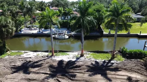 1620 N Lodge Dr, Sarasota, FL 34239
