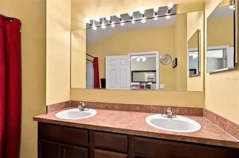 Bath - 14970 Skip Jack Loop, Lakewood Ranch, FL 34202 photo 3 of 4