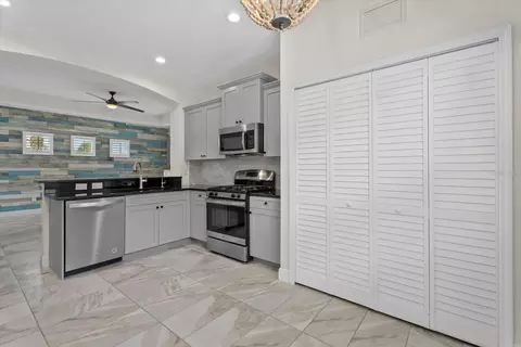 Kitchen - 4105 Deep Creek Ter, Parrish, FL 34219 photo 5 of 5