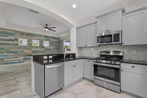 Kitchen - 4105 Deep Creek Ter, Parrish, FL 34219 photo 1 of 5