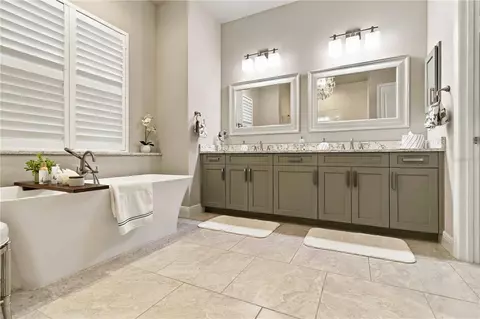 Bath - 1906 151st Ter E, Parrish, FL 34219 photo 3 of 6