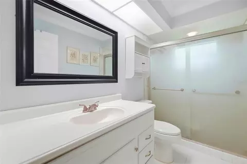Bath - 5301 72nd St E, Bradenton, FL 34203 photo 5 of 6