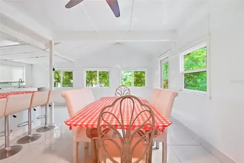 Dining - 5301 72nd St E, Bradenton, FL 34203 photo 6 of 9
