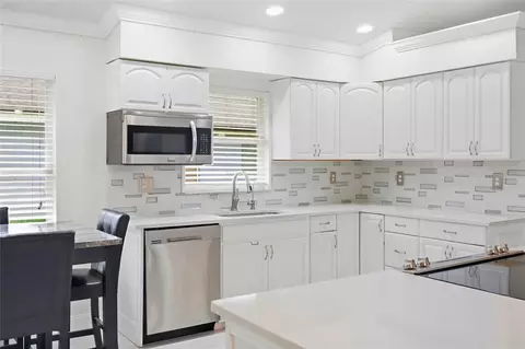 Kitchen - 5301 72nd St E, Bradenton, FL 34203 photo 4 of 11