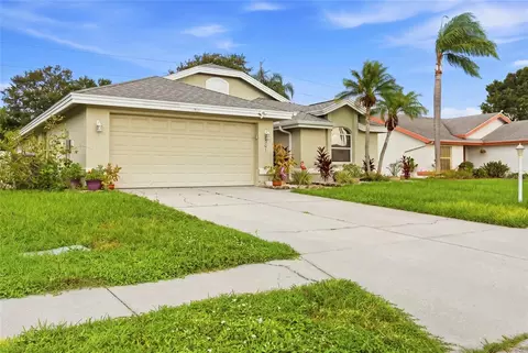 Exterior - 5301 72nd St E, Bradenton, FL 34203 photo 2 of 8