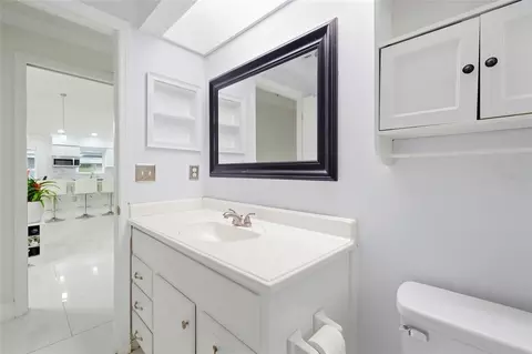 Bath - 5301 72nd St E, Bradenton, FL 34203 photo 6 of 6