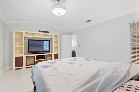 Bedroom - 5301 72nd St E, Bradenton, FL 34203 photo 5 of 12