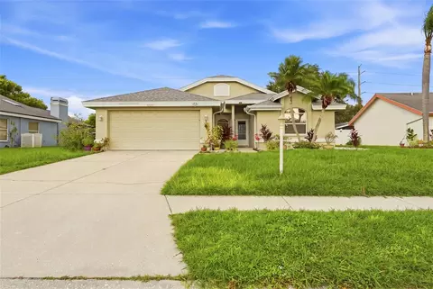Exterior - 5301 72nd St E, Bradenton, FL 34203 photo 3 of 8