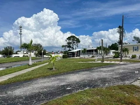 10315 W Cortez Rd W #8A, Bradenton, FL 34210
