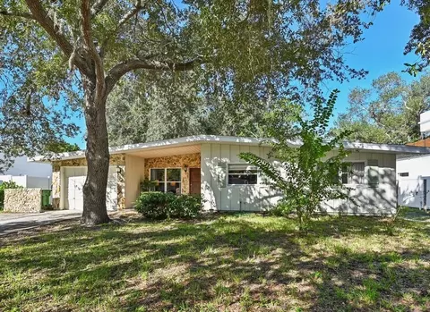 2110 Euclid Ter, Sarasota, FL 34239