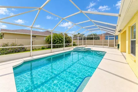 4515 50th Dr W, Bradenton, FL 34210