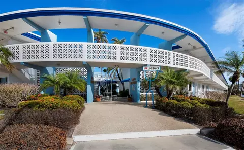 475 Benjamin Franklin Dr #215, Sarasota, FL 34236