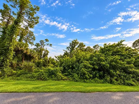 Flamlau Avenue, North Port, FL 34287