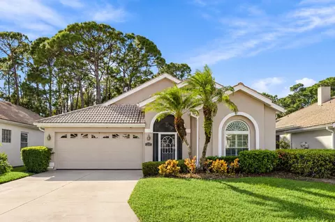 2147 Wasatch Dr, Sarasota, FL 34235