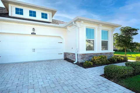 5048 Course Dr, Sarasota, FL 34232