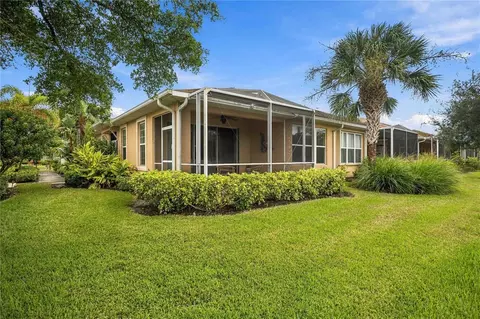 Exterior - 299 Capulet Dr, Venice, FL 34292 photo 7 of 15
