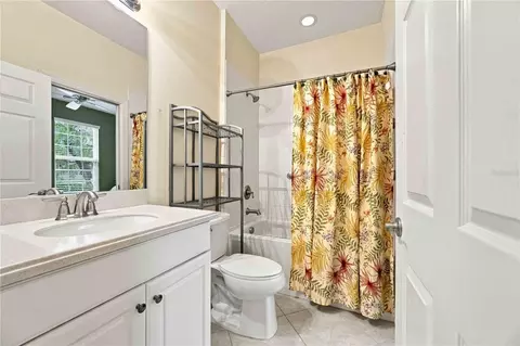 Bath - 299 Capulet Dr, Venice, FL 34292 photo 4 of 4