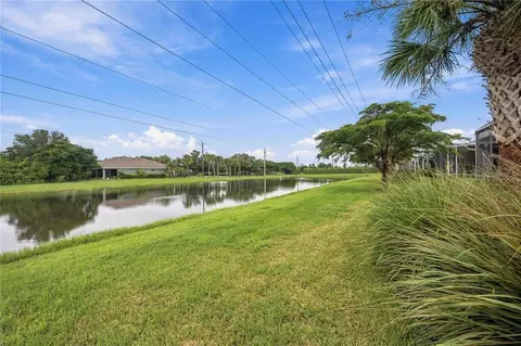 Exterior - 299 Capulet Dr, Venice, FL 34292 photo 9 of 15