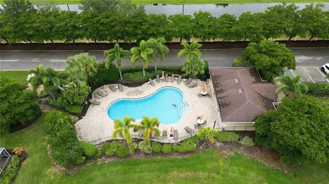 Exterior - 299 Capulet Dr, Venice, FL 34292 photo 15 of 15