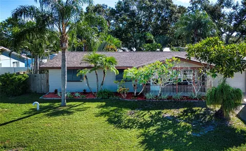 5745 Savannah Dr, Sarasota, FL 34231