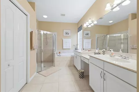 Bath - 3905 30th Ln E, Bradenton, FL 34208 photo 1 of 2