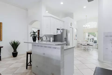 Kitchen - 3905 30th Ln E, Bradenton, FL 34208 photo 1 of 4