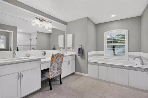 Bath - 3331 45th Ave E, Bradenton, FL 34203 photo 1 of 4