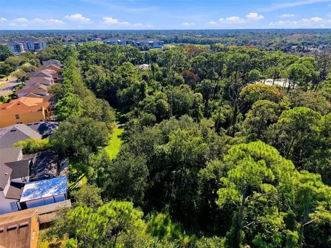 68 Th Ave E, Sarasota, FL 34243 photo 10