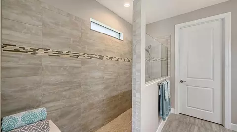 Bath - 6827 Gosport Cv, Bradenton, FL 34202 photo 2 of 4
