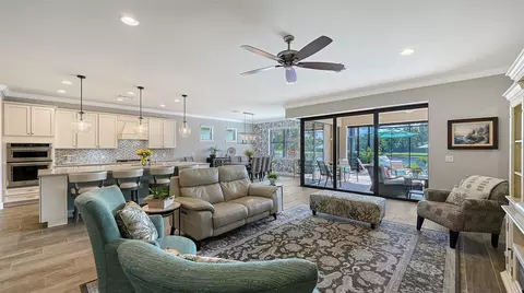 Living - 6827 Gosport Cv, Bradenton, FL 34202 photo 3 of 4