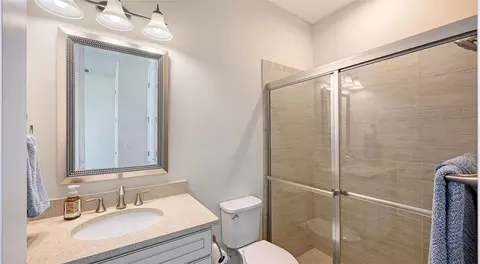 Bath - 6827 Gosport Cv, Bradenton, FL 34202 photo 3 of 4