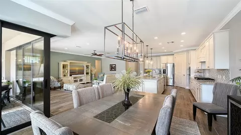Dining - 6827 Gosport Cv, Bradenton, FL 34202 photo 5 of 6