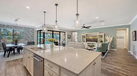 Kitchen - 6827 Gosport Cv, Bradenton, FL 34202 photo 3 of 4
