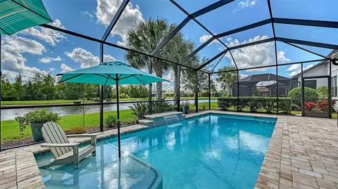 Exterior - 6827 Gosport Cv, Bradenton, FL 34202 photo 4 of 27