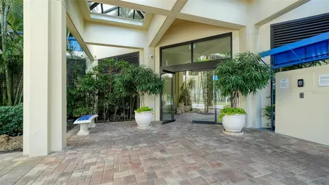 2110 Harbourside Dr #523, Longboat Key, FL 34228