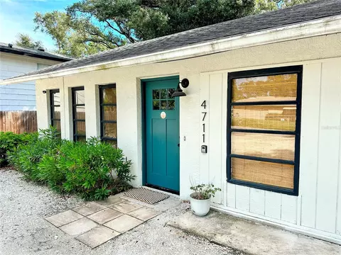 4711 Hollingsworth Ave, Sarasota, FL 34233