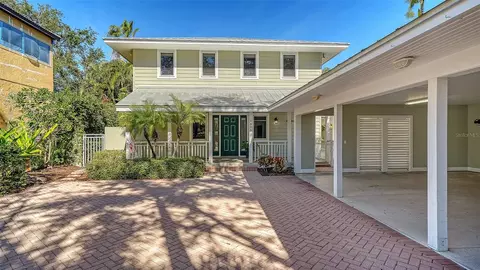 1695 Hyde Park St, Sarasota, FL 34239