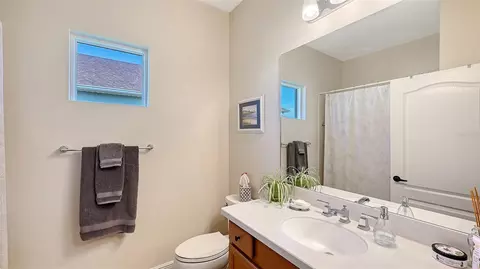 Bath - 4716 Foxtail Dr, Parrish, FL 34219 photo 2 of 2