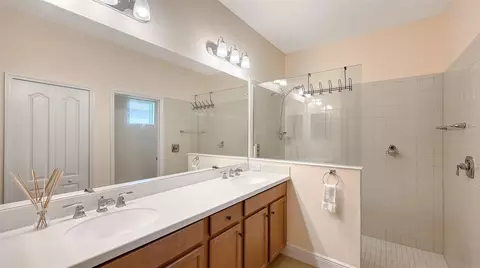 Bath - 4716 Foxtail Dr, Parrish, FL 34219 photo 1 of 2