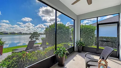 Exterior - 4716 Foxtail Dr, Parrish, FL 34219 photo 4 of 13