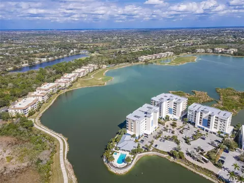 View/Area - 10520 Boardwalk Loop #302, Bradenton, FL 34202 photo 6 of 10