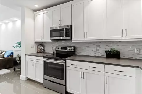 Kitchen - 10520 Boardwalk Loop #302, Bradenton, FL 34202 photo 7 of 8