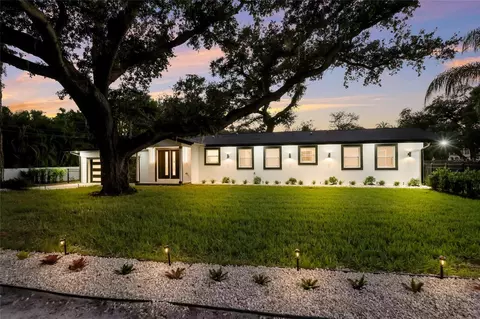 780 Indian Beach Cir, Sarasota, FL 34234