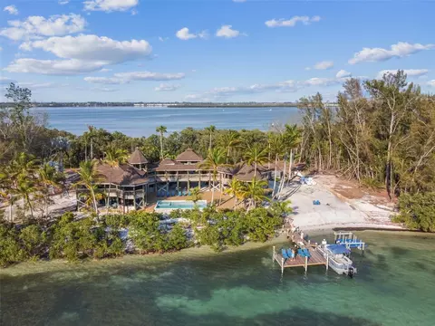 7147 La Lenaire Dr, Longboat Key, FL 34228