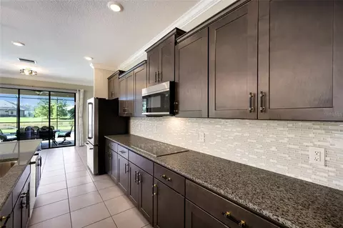 Kitchen - 3004 156th Ter E, Parrish, FL 34219 photo 2 of 4