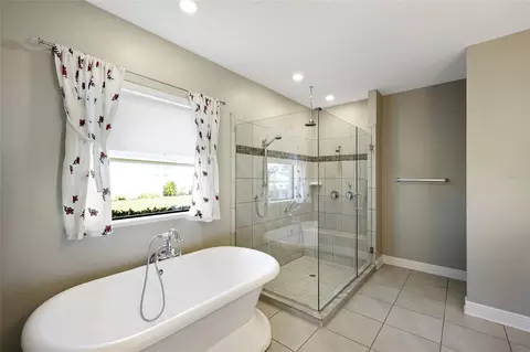 Bath - 3004 156th Ter E, Parrish, FL 34219 photo 1 of 4