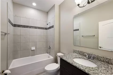 Bath - 3004 156th Ter E, Parrish, FL 34219 photo 3 of 4