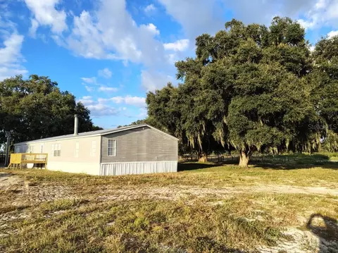 Exterior - 650 NE 170th Ave, Williston, FL 32696 photo 3 of 3