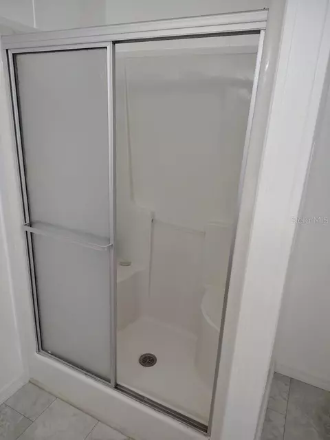 Bath - 650 NE 170th Ave, Williston, FL 32696 photo 3 of 3